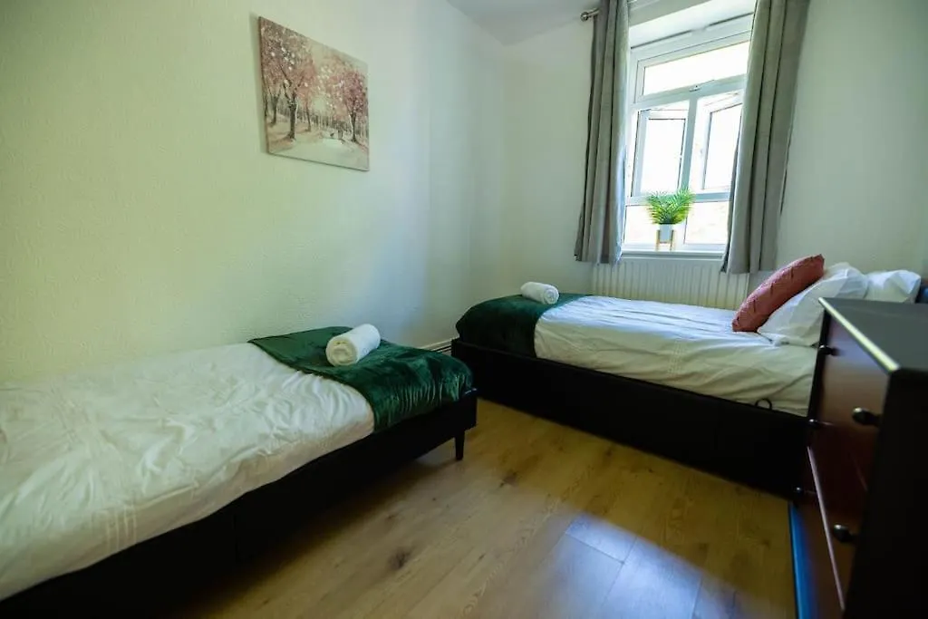 Апартаменты Pristine 3 Beds Hackney E9 Лондон Великобритания
