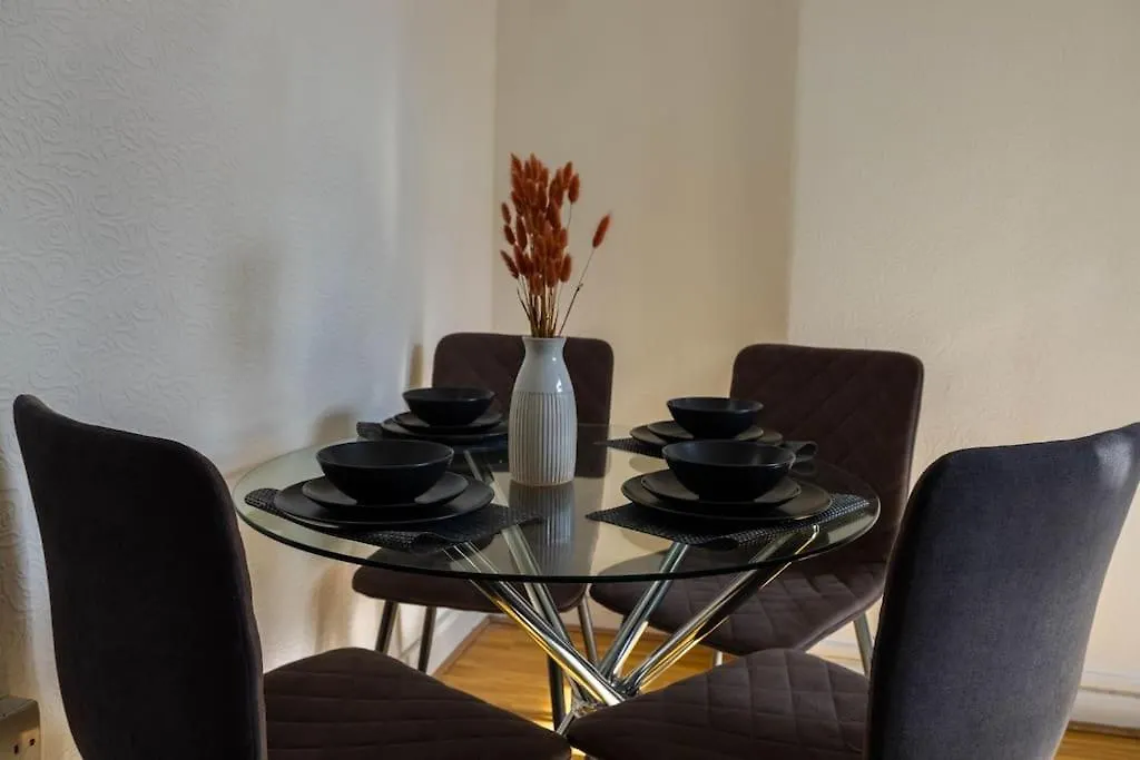 Апартаменты Pristine 3 Beds Hackney E9 Лондон