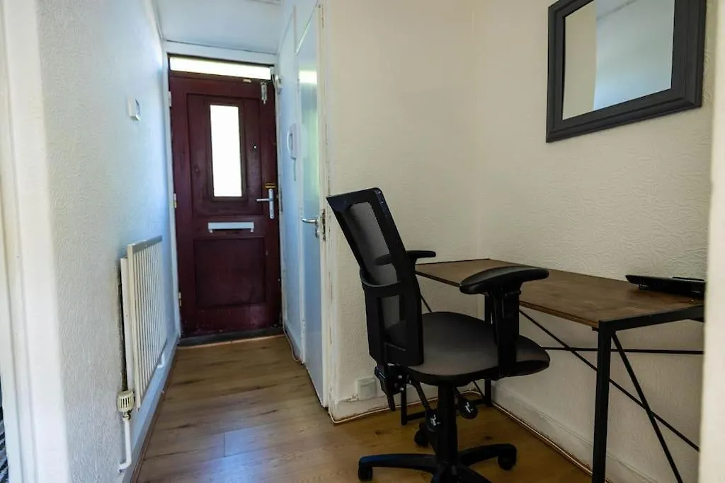 Апартаменты Pristine 3 Beds Hackney E9 Лондон