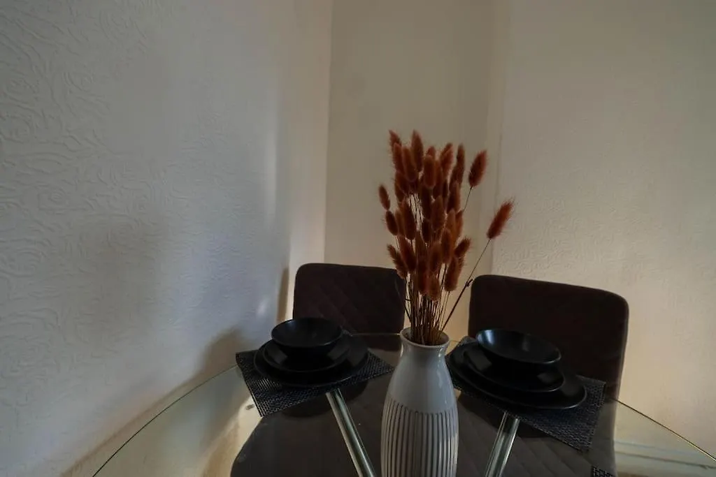 Апартаменты Pristine 3 Beds Hackney E9 Лондон