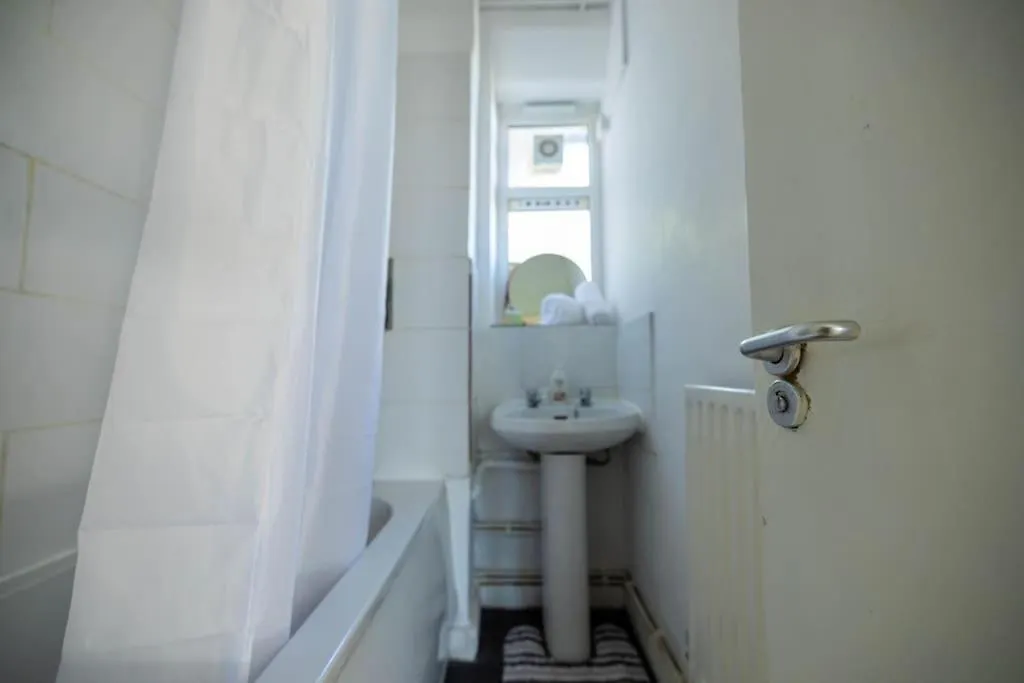 Апартаменты Pristine 3 Beds Hackney E9 Лондон Великобритания